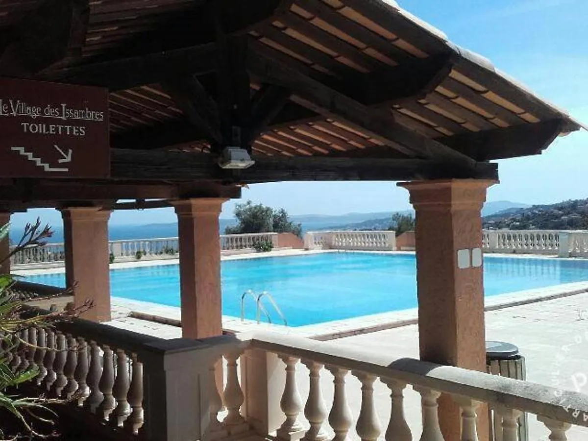 Les Issambres : Appt Avec Piscine, Tennis, Et Parking Au Rez De Jardin - Fr-1-226-380 Francja